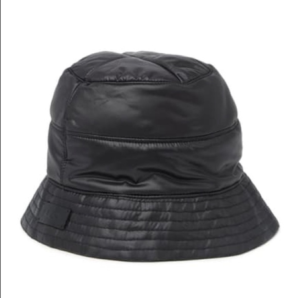 UGG QUILTED PUFFER BUCKET HAT BLACK S/M NWT